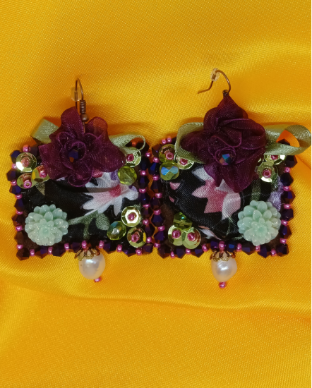 Šité dizajnové náušnice "Sen Sri Lanky"